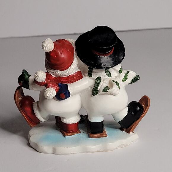 Charming Snow Couple Figurine - Perfect Winter Decor - Picture 6 of 13